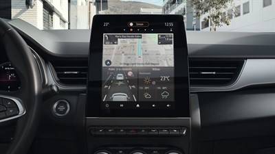 screen and car instruments of a renault captur