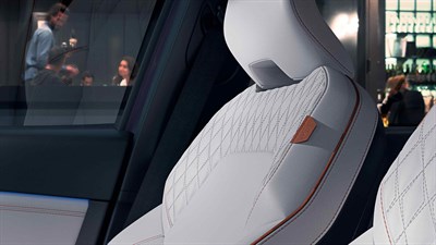 white and orange seat of a renault captur